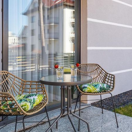 Apartment With Parking 500 M From The Sea By Noclegi Renters Мендзыводзе Экстерьер фото
