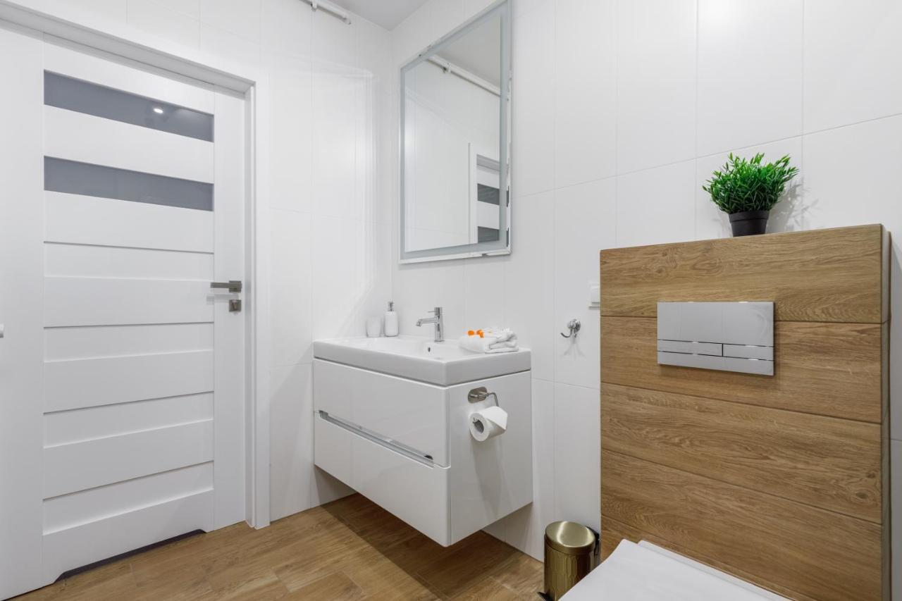 Apartment With Parking 500 M From The Sea By Noclegi Renters Мендзыводзе Экстерьер фото