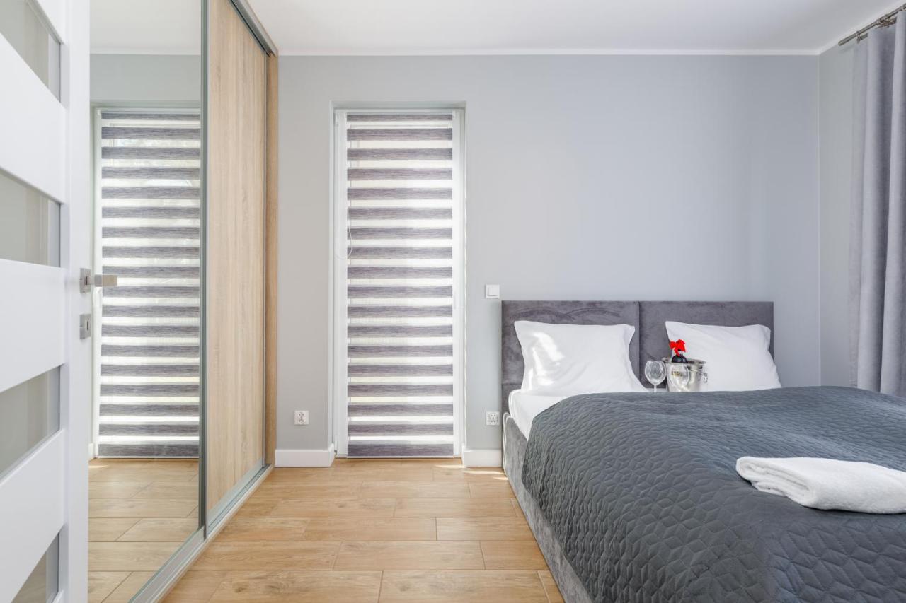 Apartment With Parking 500 M From The Sea By Noclegi Renters Мендзыводзе Экстерьер фото